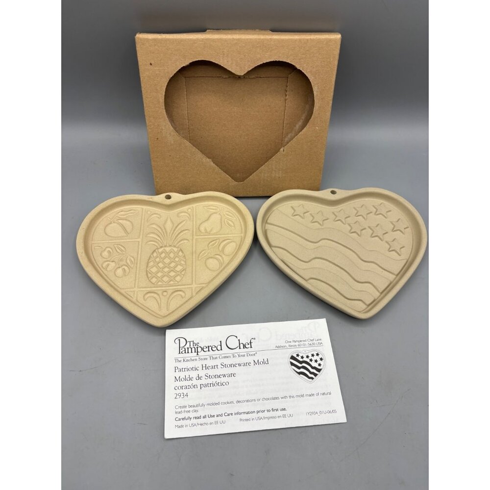 Set Of 2 Pampered Chef‎ Heart Stoneware Molds  Fruit Patriotic